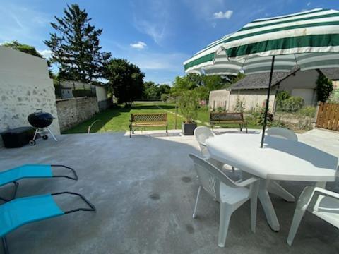 Gite Au Bord Du Cher "La Mesange Verte" Savonnières Buitenkant foto
